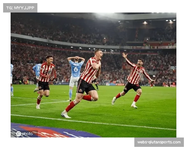 光明球场气氛火爆，桑德兰主场迎战领头羊