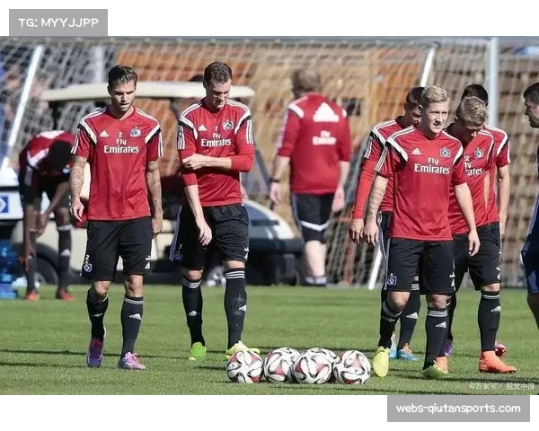 曼联客场挑战狼队，副班长主场寻求赛季首胜契机