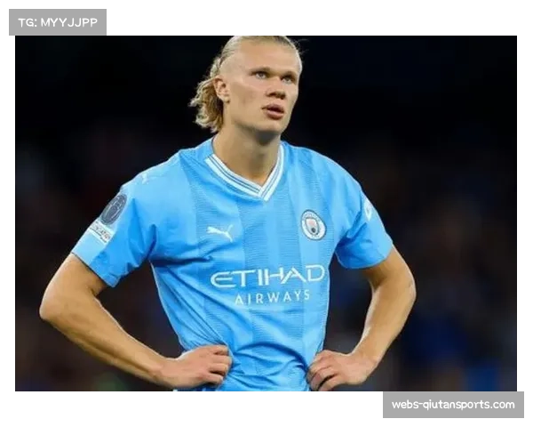 场边花絮:哈兰德与对方门将交换球衣,赛后于通道内寒暄 场边花絮:哈兰德与对方门将交换球衣,赛后于通道内寒暄